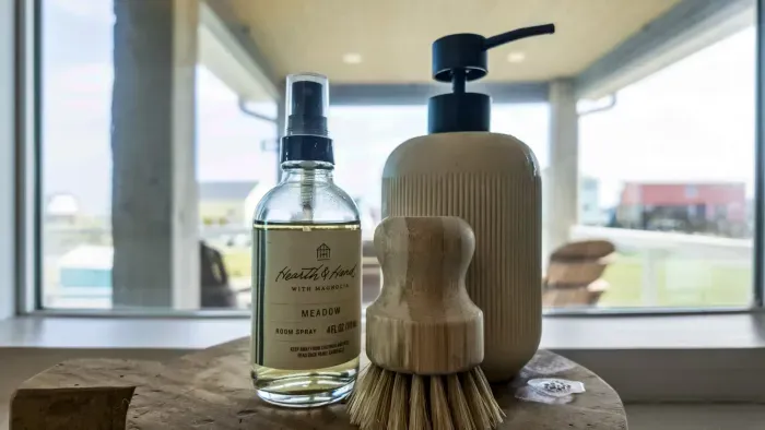 27-1990 Royalville Ct-52.jpg