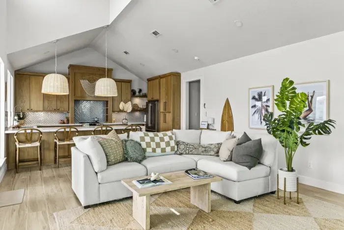 13-1990 Royalville Ct-10.jpg