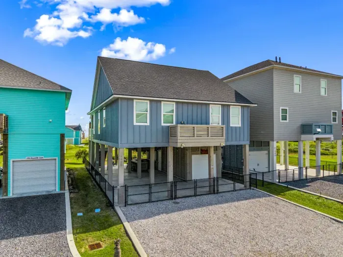 68-1990 Royalville Ct-67.jpg