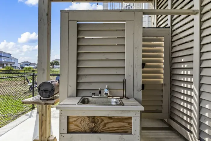 56-1990 Royalville Ct-40.jpg