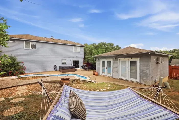 38-web-or-mls-Casita_Bowen_005