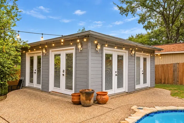 34-web-or-mls-Casita_Bowen_004_AI_pro