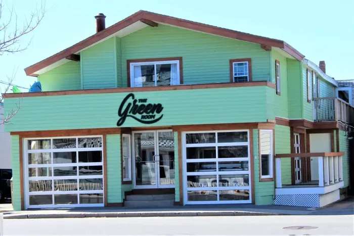 The Green Room, located right next to the condo, is a great spot for flavored coffee, breakfast sandwhiches, acai bowls and more.