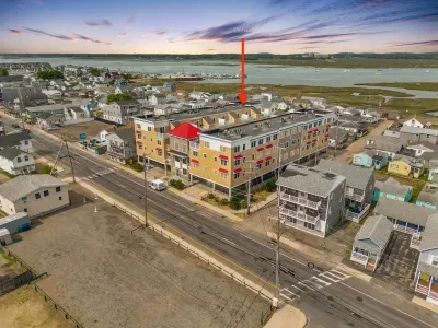 Aerial view, walking distance to the beach, boardwalk and main attractions