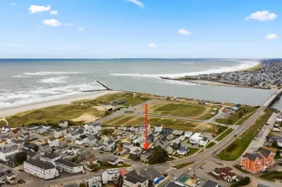 Steps to the beach! Aerial view