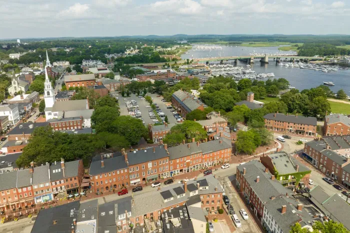 Downtown Newburyport is only 10 minutes away from the home!
