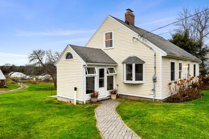 Welcome to the Mothertree Farmhouse