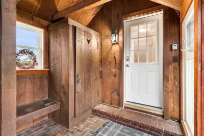 Entry way to Mother Tree Farm House