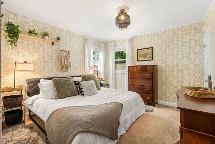 Cozy king bed with plenty of space to unwind after a long day. 🛏️✨