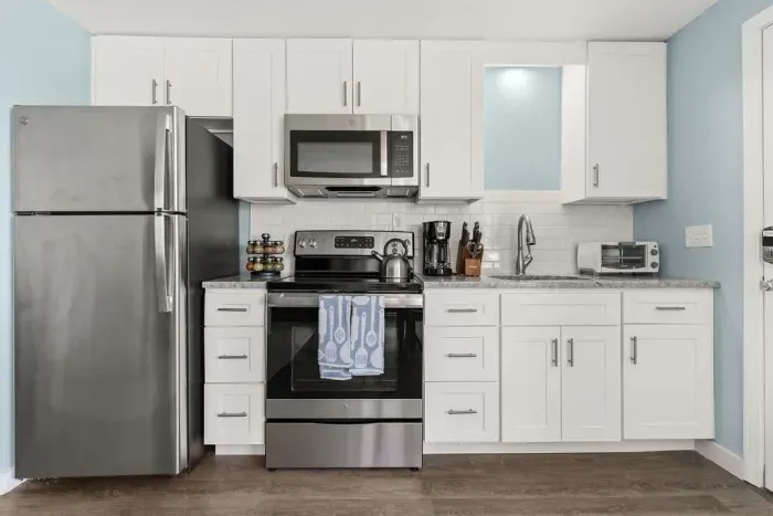 Fully equipped open kitchen and living room, strong WiFi and smart TV