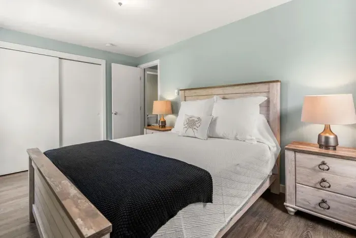 Bedroom #1 - Queen bed