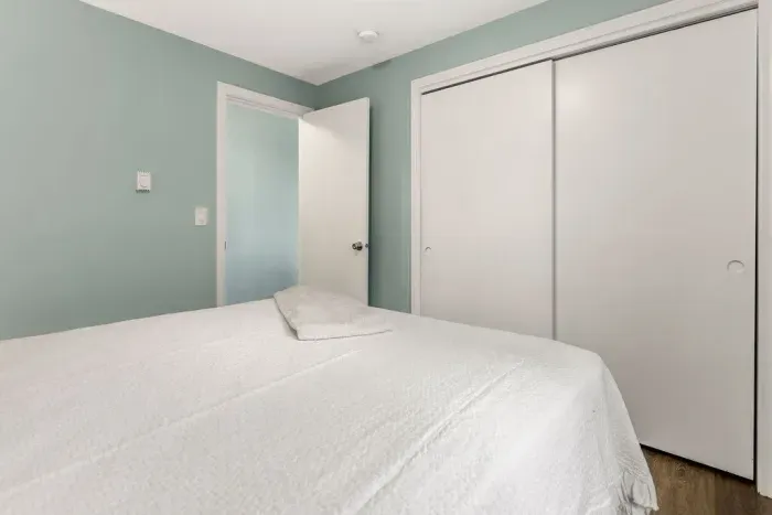 Bedroom #2 - Queen bed