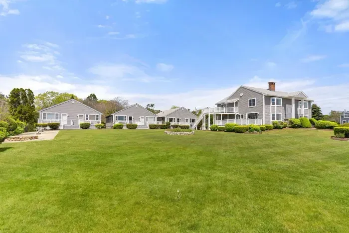 Beautiful open common area perfect for lounging and sunbathing