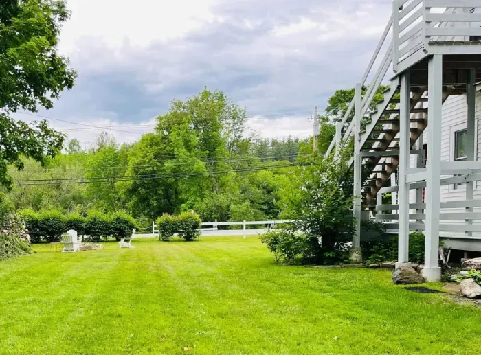 Large communal backyard at the Inn