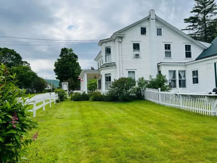 Large communal side yard at the Inn