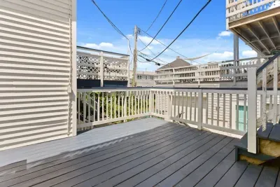 Common back deck
