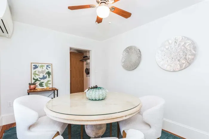 Dining room with seating for 4 people.