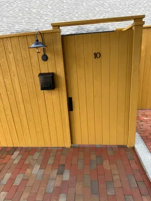 Private entrance to the home and patio area