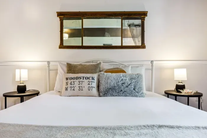 Queen sized bed, extra blankets, Roku TV and plenty of locally inspired charm.