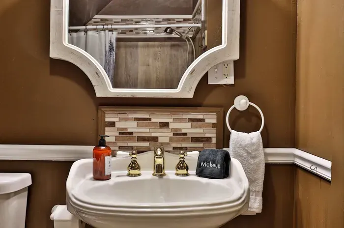 Ski VT - Hand soap and hand towels provided.