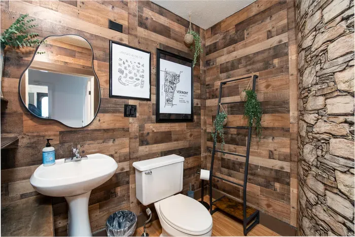 The Bridgewater Inn Main House - 1st Full Bathroom located on the 1st Floor by the game room