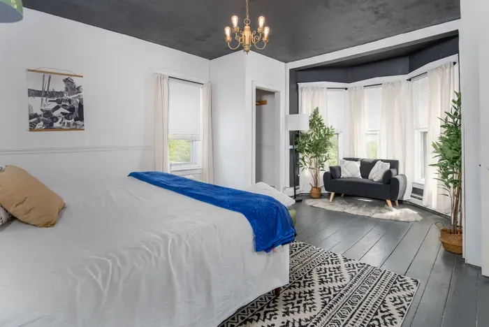 The Bridgewater Inn Main House - 1st King bedroom with provided bedding, extra blankets and towels