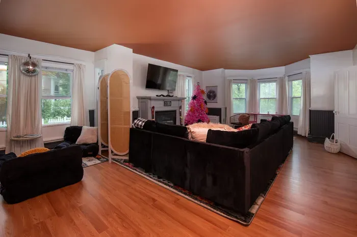 The Bridgewater Inn Main House - Cozy Up by the Fire