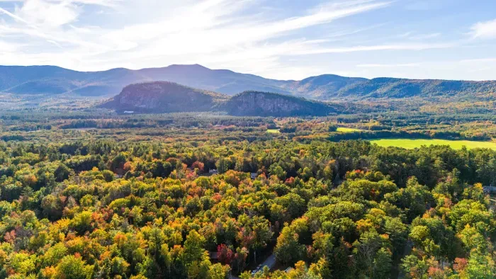 This photo is just above the home - Check out Cathedral Ledge in the distance! Cathedral Ledge is a 10 to 15 minute drive dependent on traffic. Diana's Baths are about 15 minutes away by car!
