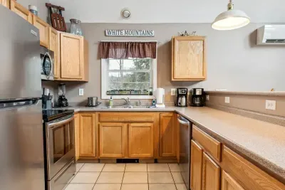 Fully equipped kitchen.