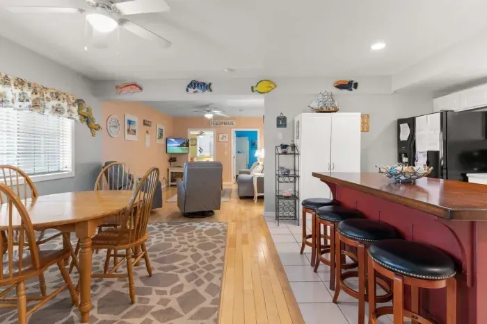 Open concept dining area and kitchen