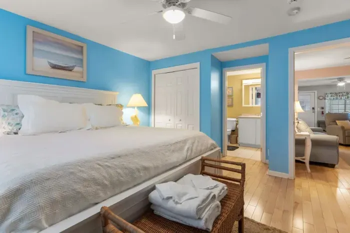 Master bedroom with ensuite bathroom. Clean linens provided