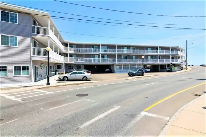 The building along Ashworth Ave