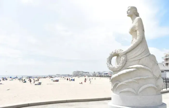 The New Hampshire Marine Memorial (Lady of the Sea sculpture)