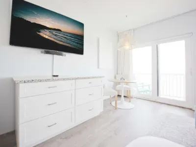 Smart TV with ability to login to your own streaming platforms