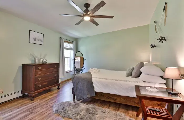 California King Bedroom with workstation and ensuite private bathroom.