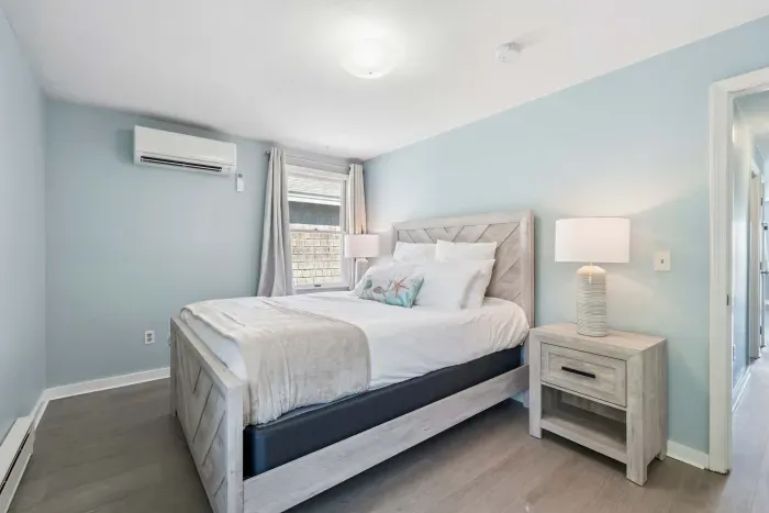 Bedroom #1 with a Queen bed and minisplit heating/cooling. Clean linens provided.