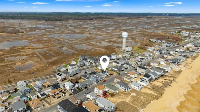 Aerial photo of our property, 1 block to the nearest public beach access and 3 blocks to the Salisbury Center.