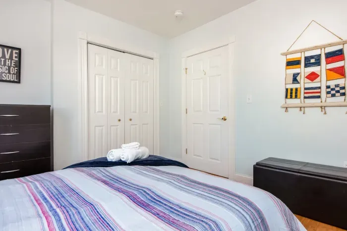 Bedroom #4 with queen-sized bed