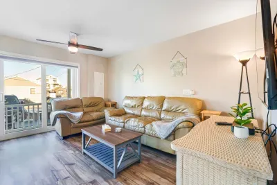 Living room with Queen sleeper sofa