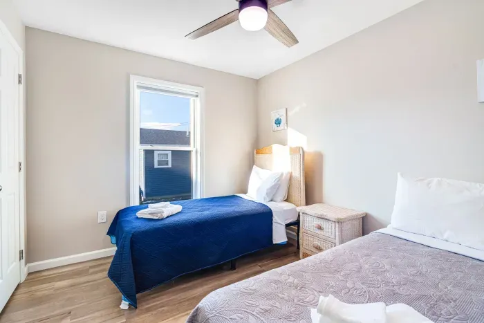 Bedroom 3 with twin and double bed. Clean linens provided