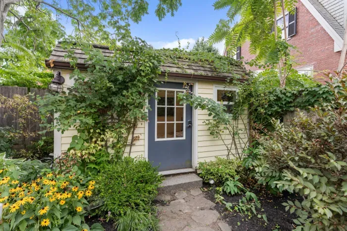 Private & peaceful garden area, detached bunk house with 1 twin bed, and deck attached to main house with gas grill **Bedroom is not available from October-May 1st!**