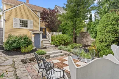 Private & peaceful garden area, detached bunk house with 1 twin bed, and deck attached to main house with gas grill
