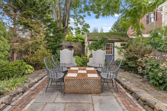 Private & peaceful garden area, detached bunk house with 1 twin bed, and deck attached to main house with gas grill