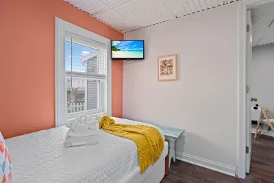 Bedroom #2, on the 1st floor, with twin bed PLUS pull-out trundle twin bed (sleeping 2 people in total)