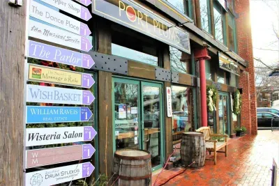 Downtown Newburyport is just 3 miles away. Enjoy all the dining, shopping, attractions and sites.