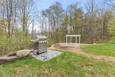 Private outdoor space with gas grilling area