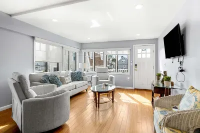 Serendipity Beach Retreat - Entire House - image 48 of 138