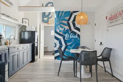 Fully equipped and updated kitchen (no dishwasher) with 4-person dining table