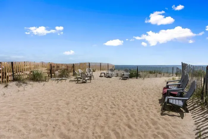 Back access to the beach