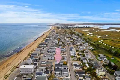 Aerial view, 1 block to the public beach and 2 blocks to the Salisbury Center